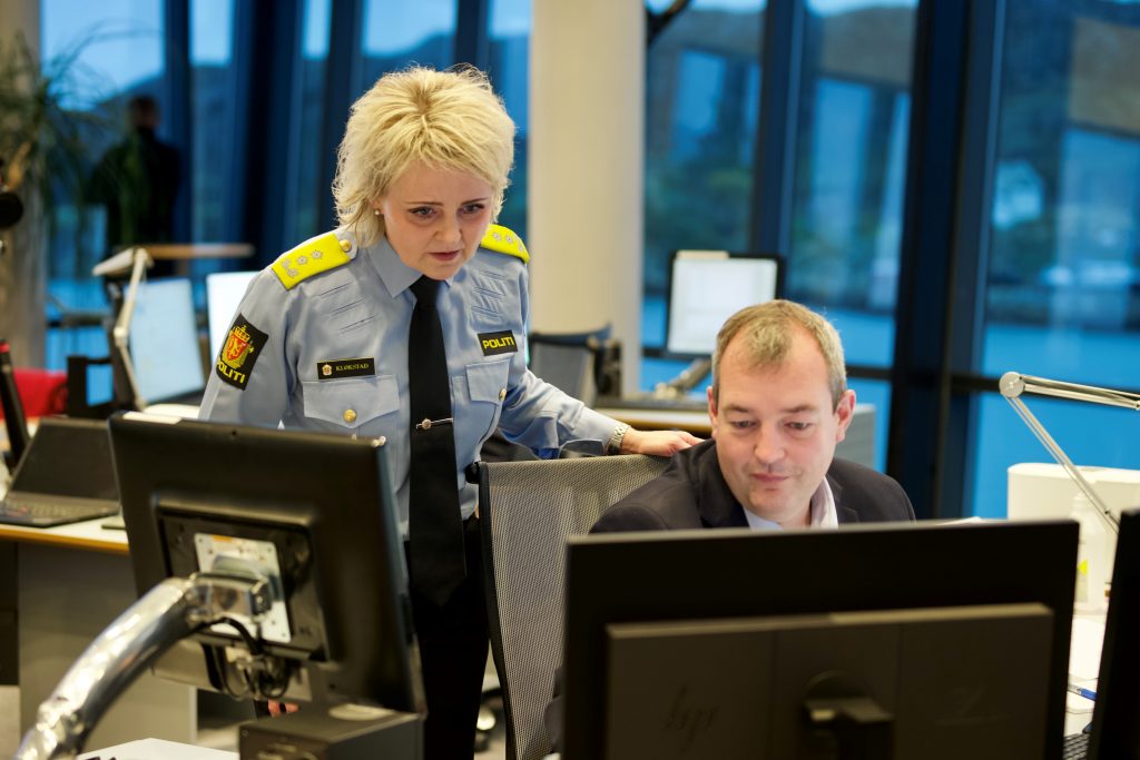 Politimester og redningsleder ved øvelsesstart